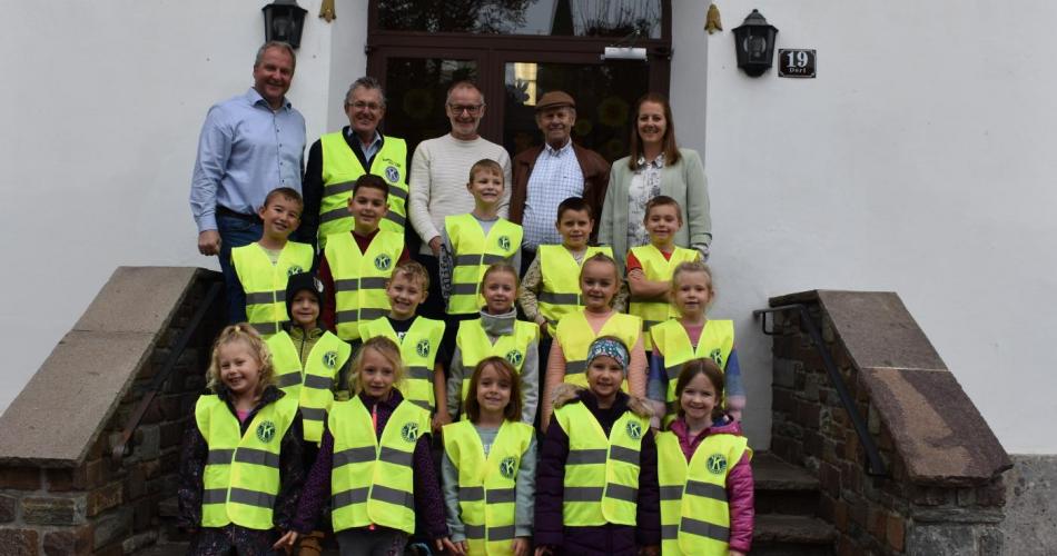 Übergabe_Warnwesten_Kiwanis1